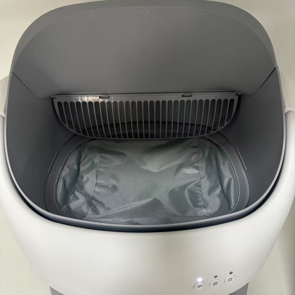 Smart App-Controlled Self-Cleaning Litter Box